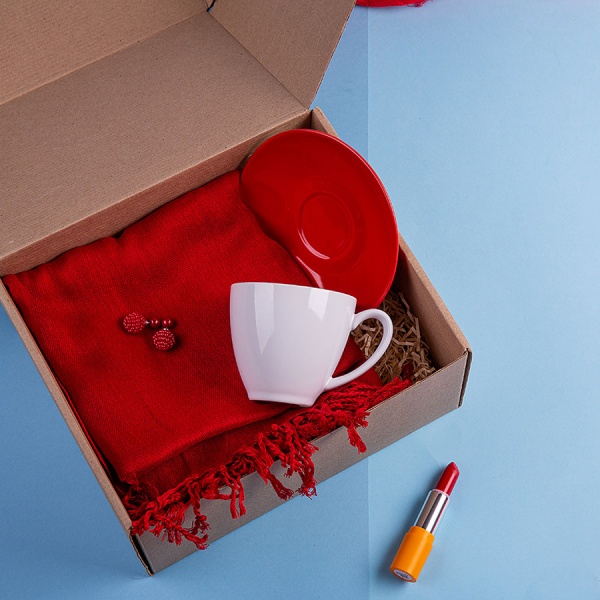 Набор подарочный CHERRYFAIRE: шарф, чайная пара, коробка, стружка, красный, ААА Групп, Наборы с ежедневником, a297-8629