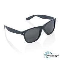Солнцезащитные очки из переработанного пластика (сертификат GRS), цена: 325 руб.